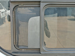 Hiace Commuter Ventury HIACE 200 series BUG MESH SCREEN with Weather guard pair [200k4G-MeshAmd-LR]